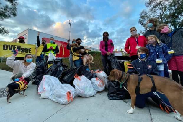 itisOVERDUE team gathered outside